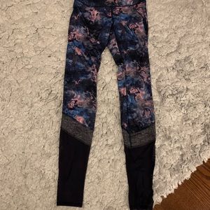 Lululemon rose print and mesh workout leggings, 6